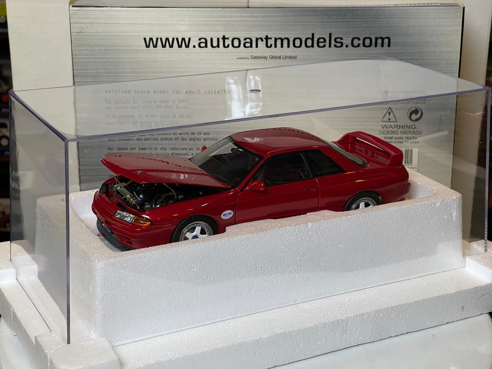AUTOART - NİSSAN SKYLİNE GT-R (R32) GROUP A RACİNG 2006 NİSMO FESTİVAL WİTH DİSPLAY CASE
