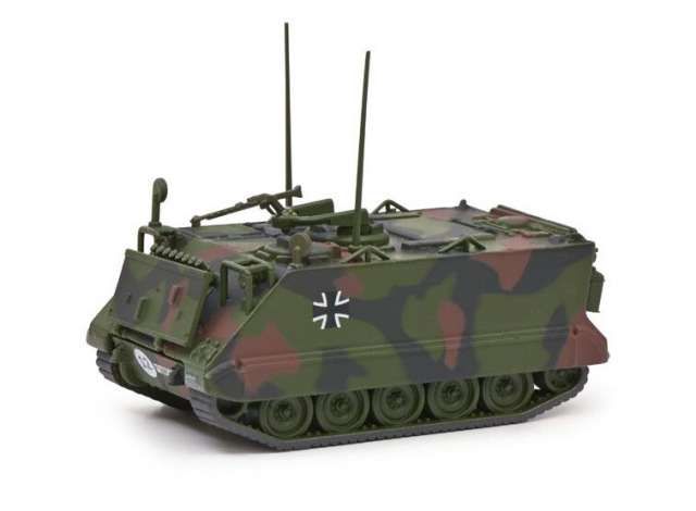 1/87 Transportpanzer M113 Flecktarn, green