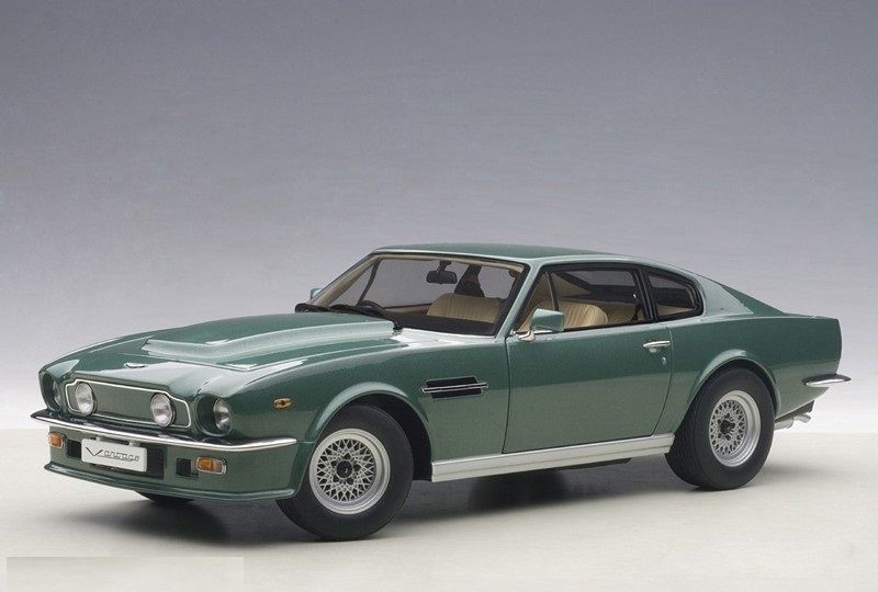 AUTOART - ASTON MARTIN - V8 VANTAGE COUPE 1985