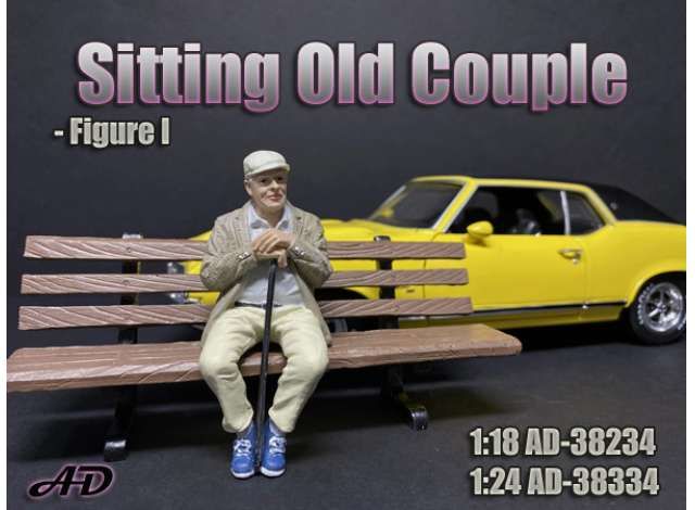 1/18 sitting old couple #i