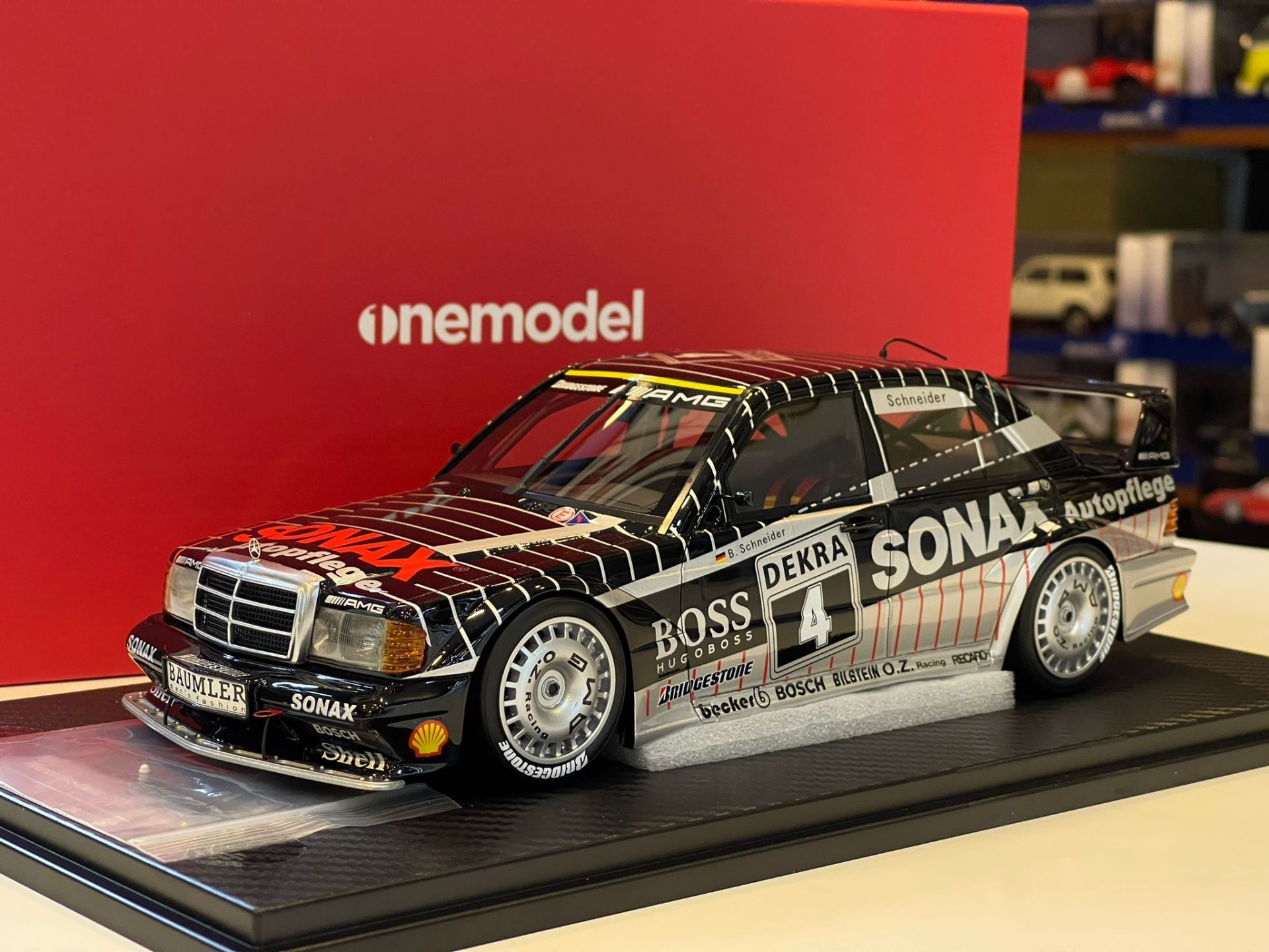 ONE-MODELS - MERCEDES-BENZ 190E SONAX