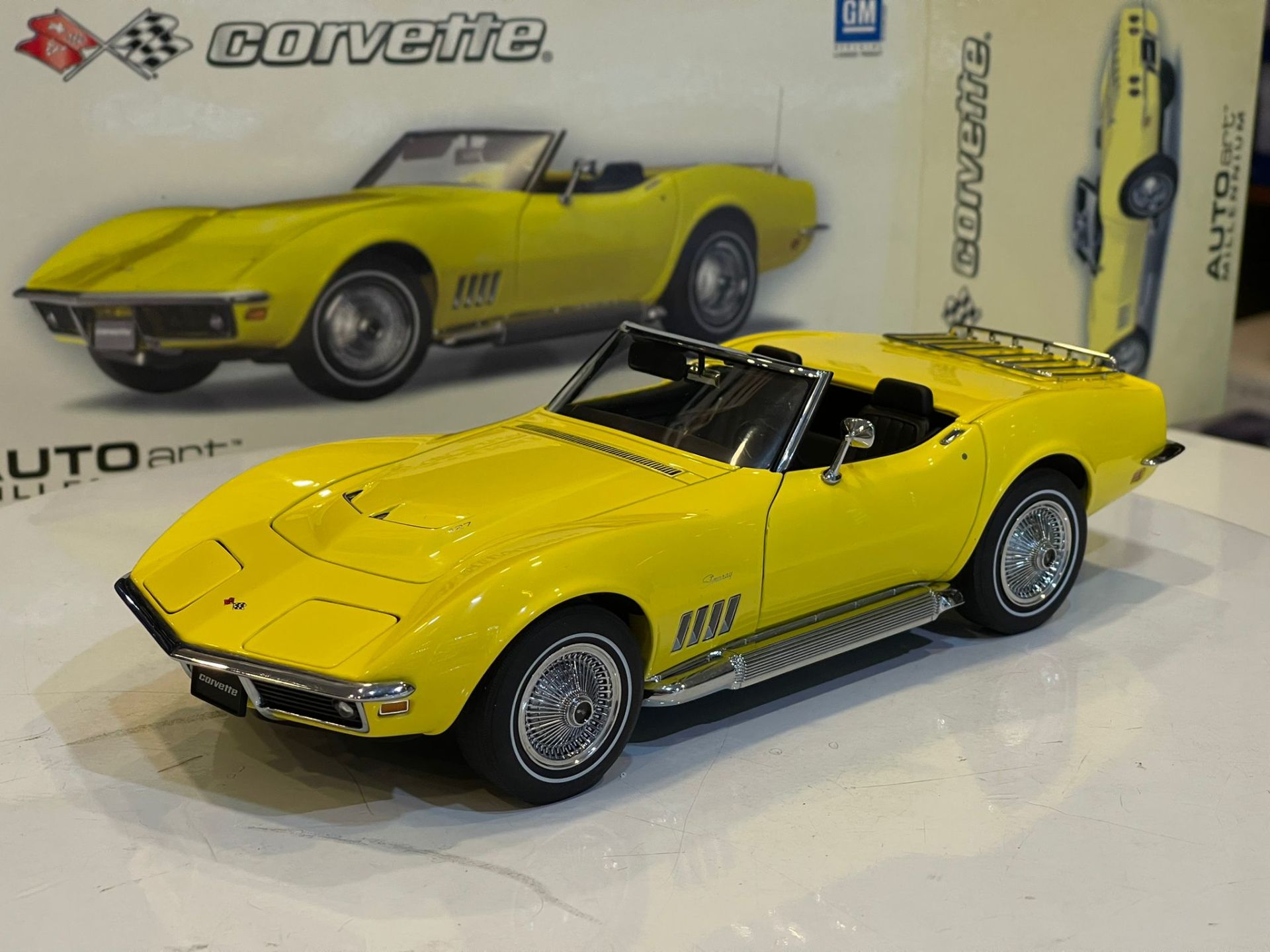 AUTOART - CHEVROLET - CORVETTE SPIDER 1969