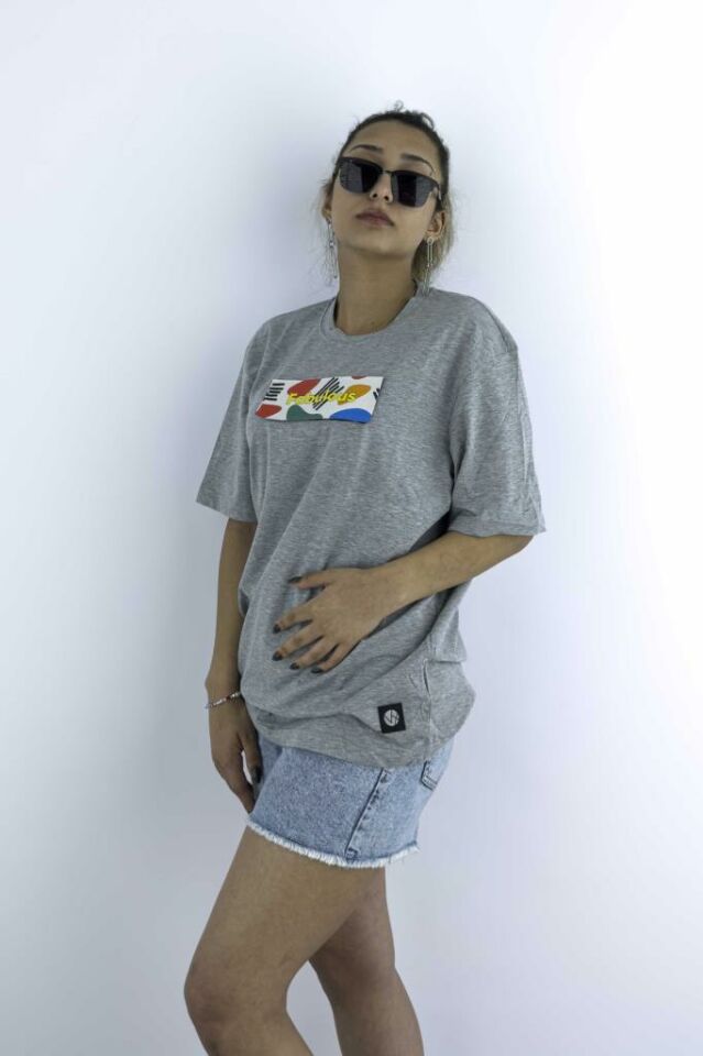 Kadın Gri Oversize Mood T-shirt Cırt Cırtlı Değiştirilebilir Mood Sticker