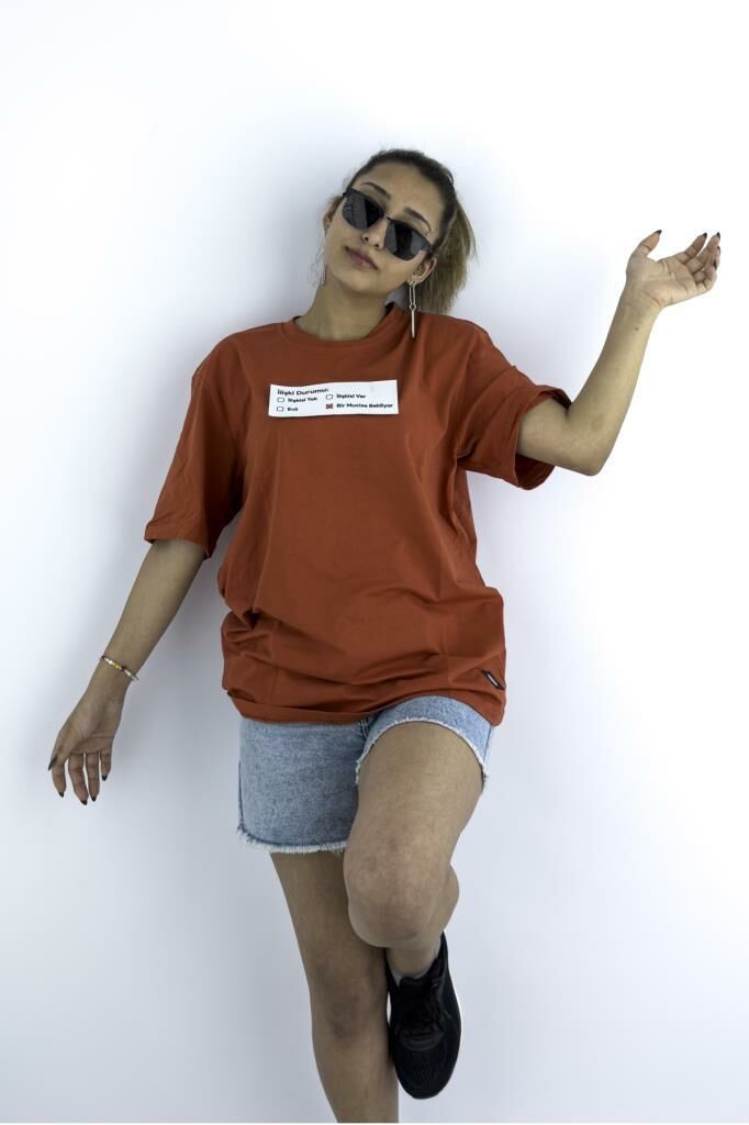 Kadın Turuncu Oversize Mood T-shirt Cırt Cırtlı Değiştirilebilir Mood Sticker