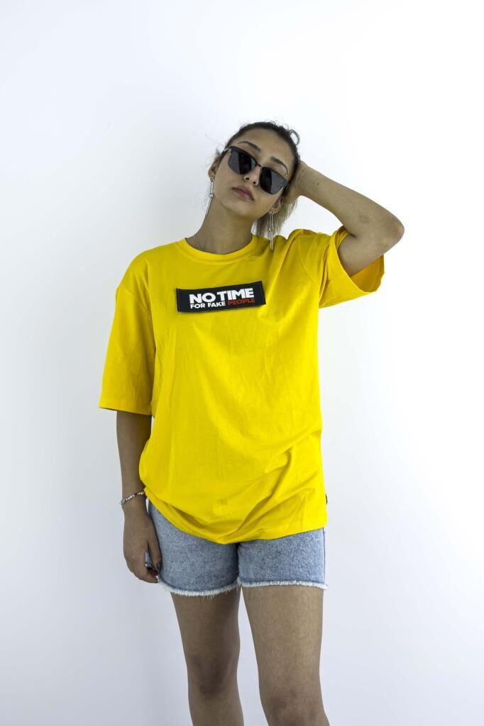 Kadın Sarı Oversize Mood T-shirt Cırt Cırtlı Değiştirilebilir Mood Sticker