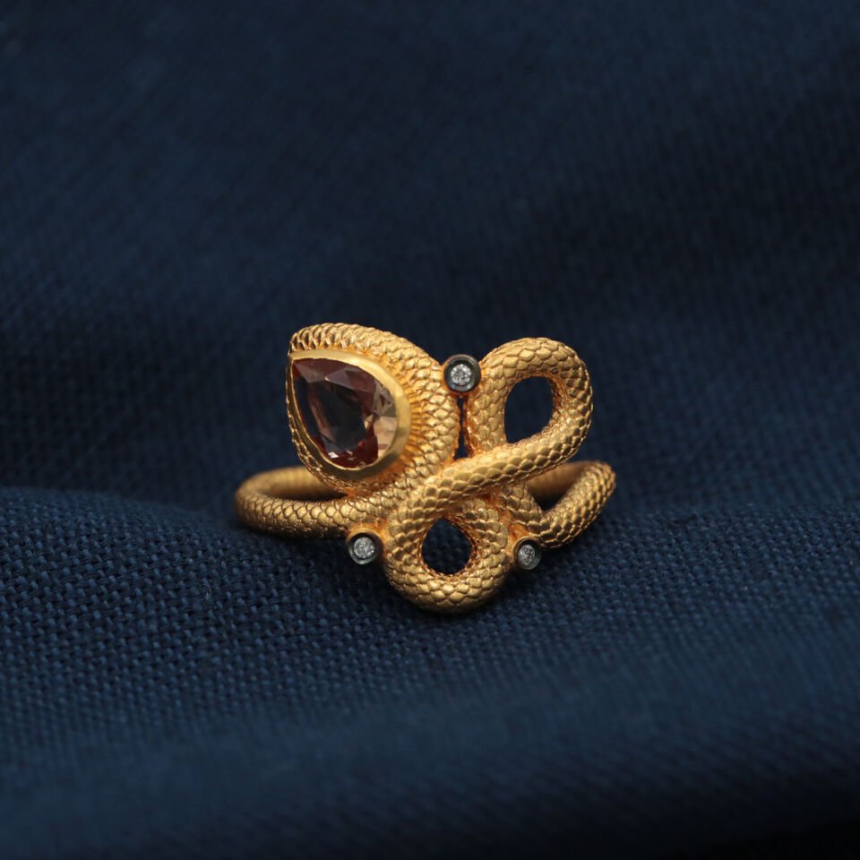 Snake Morif Ring