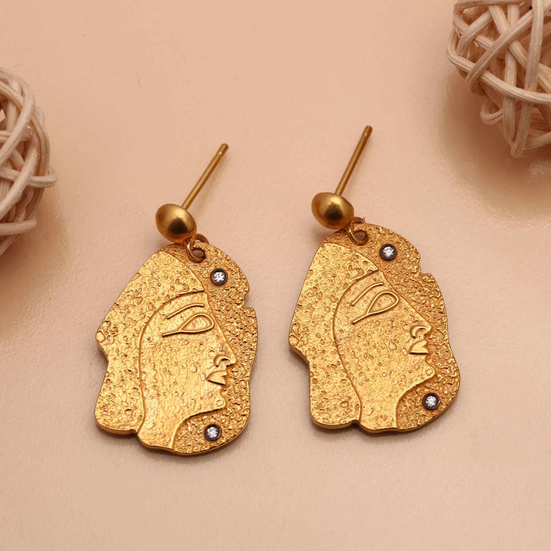 Cleopatra Motif Earrings