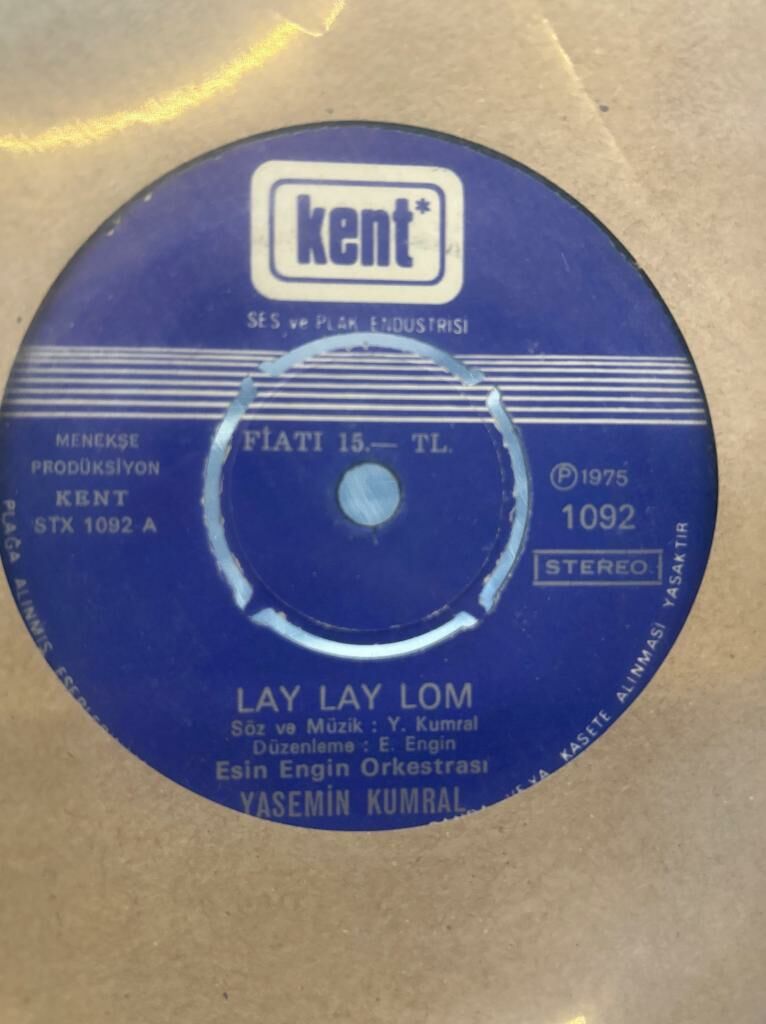 Yasemin Kumral – Lay Lay Lom / Artık Yalnız Değilim 1975 BASKI 45LİK
