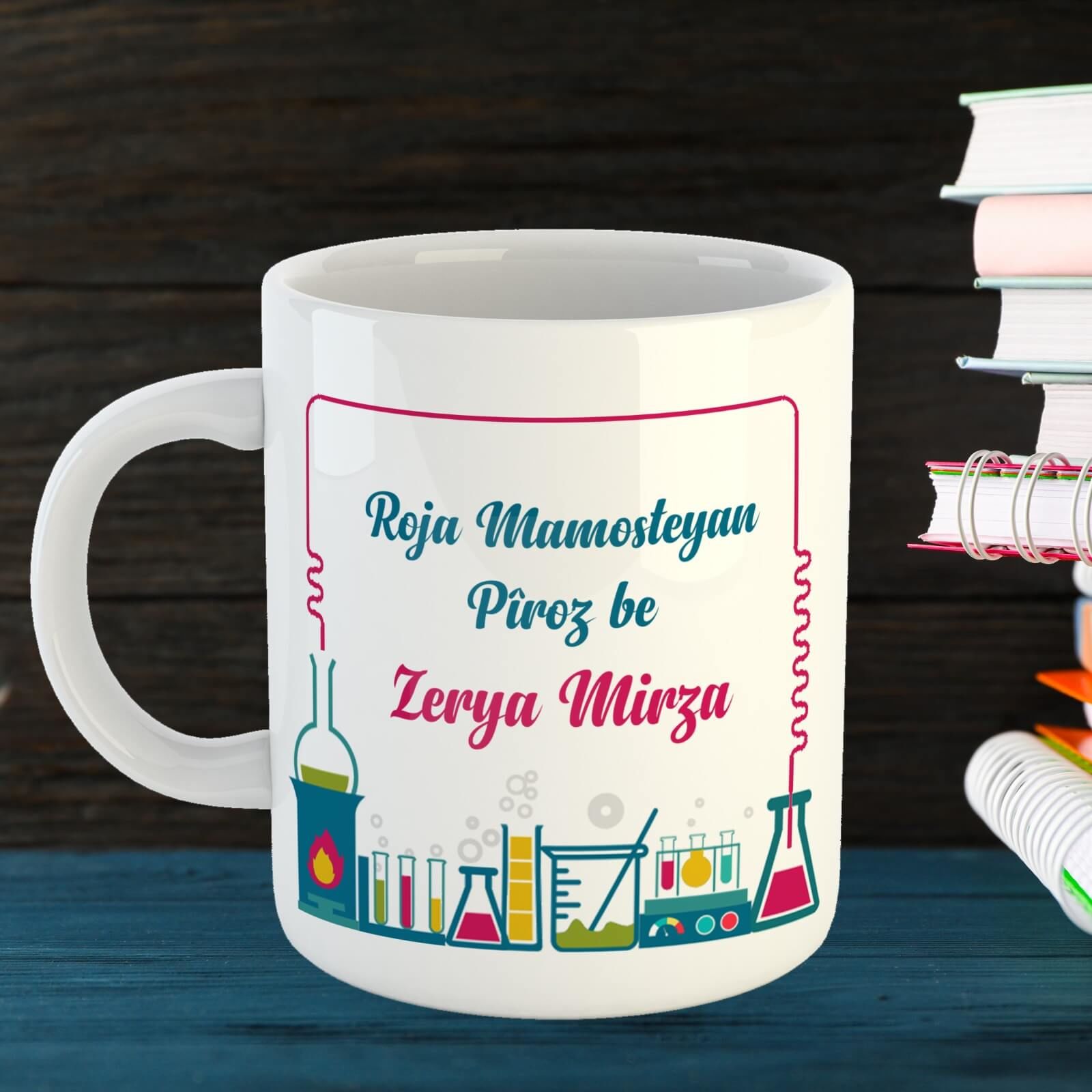Personalized Kurdish Chemist Cup - Roja Mamosteyan Pîroz Be