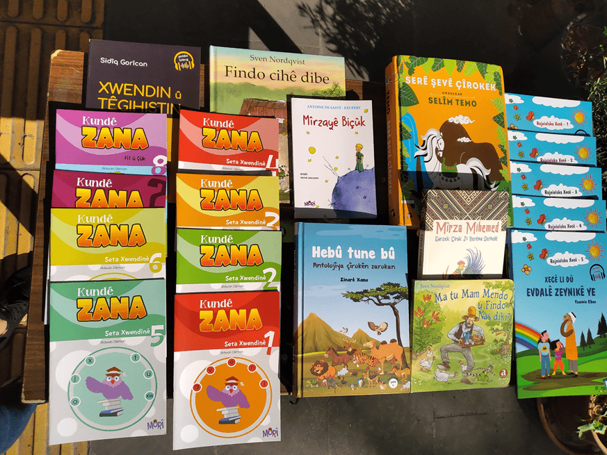 Pirtukakurdi Kurdish Children's Educational Set - Kurdish Story Learning Educational Set for Children