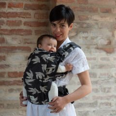 Huggy Softy Baby Size Carrier - Dock Yin Yang