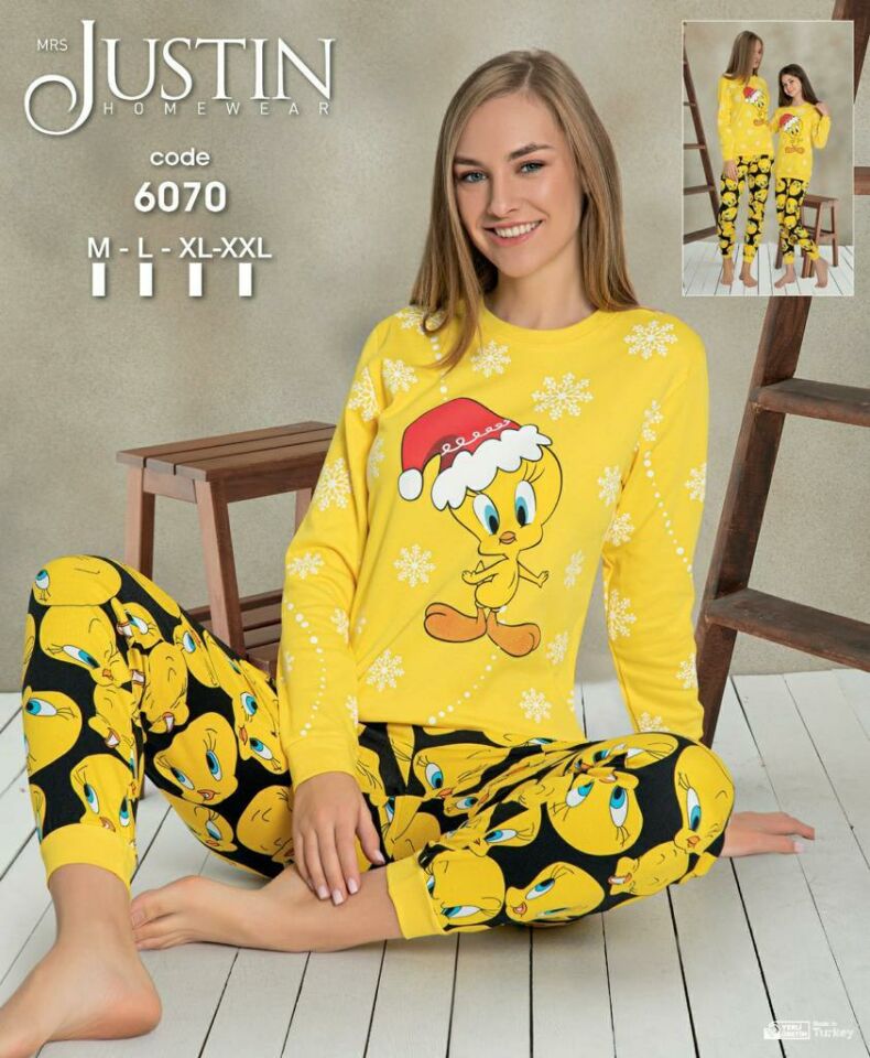 Kadın Noel Şapkalı Tweety Desenli Pijama Takımı
