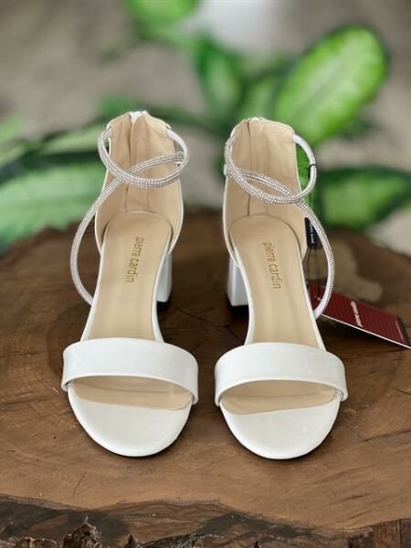 Pierre Cardin Bilek Bağcığı Taşlı Beyaz Rugan Kadın Ayakkabı  52215