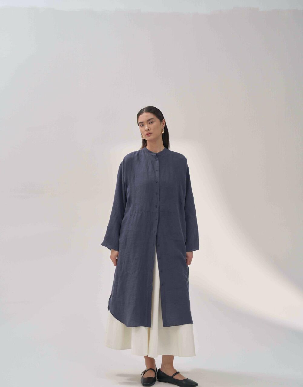 Complete Your Elegance with QOOQ Minevra Shirt Indigo 24SS221