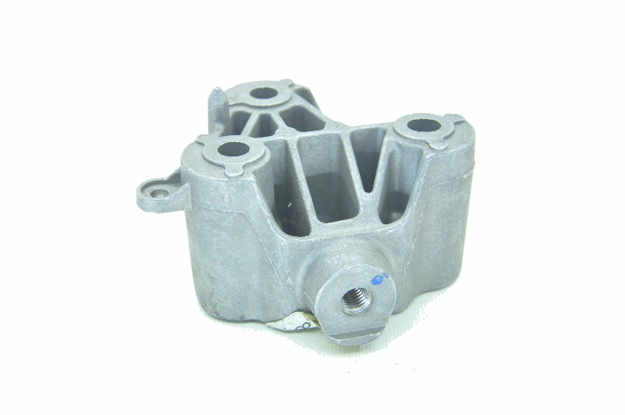 Clio 2-II Motor Bağlantı Takozu (Kulağı) 1.2 16V D4F (2003-2008) 8200034225 -Renault Mais