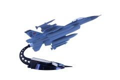 ParsI FİLO F-16C   MALZEME:ABS  GÖVDE BOYU:31cm  KANAT AÇIKLIĞI:31cm