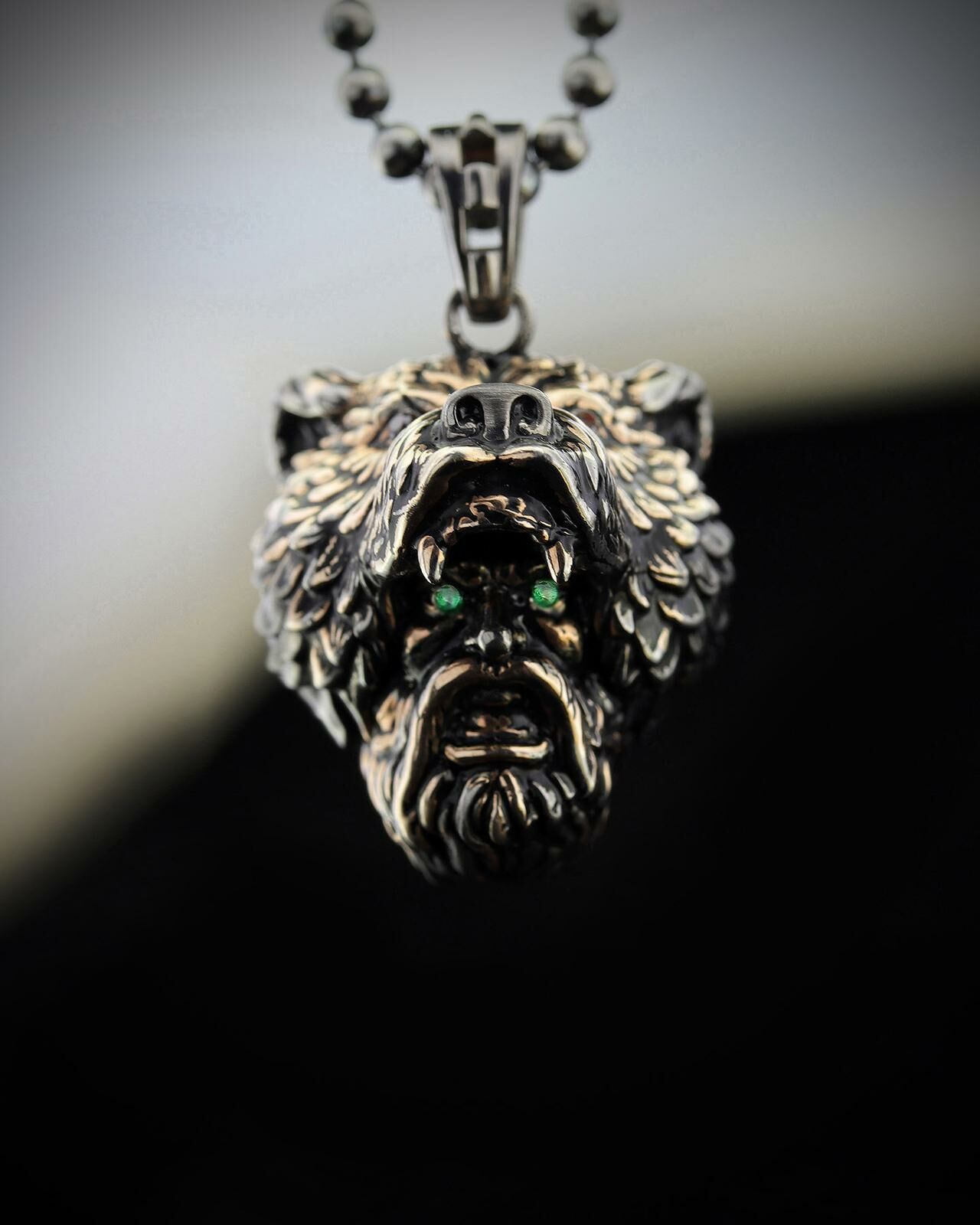 Bearman Figürlü Kolye