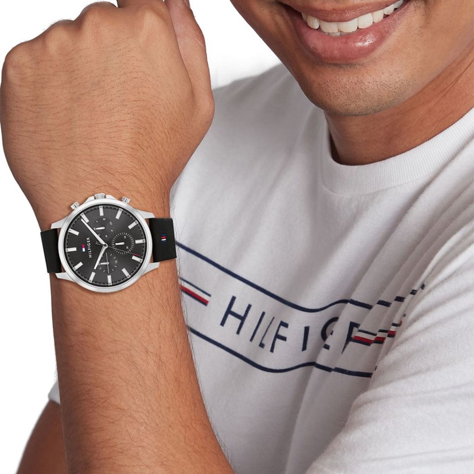 TOMMY HILFIGER TH1710495 Quartz ERKEK KOL SAATİ