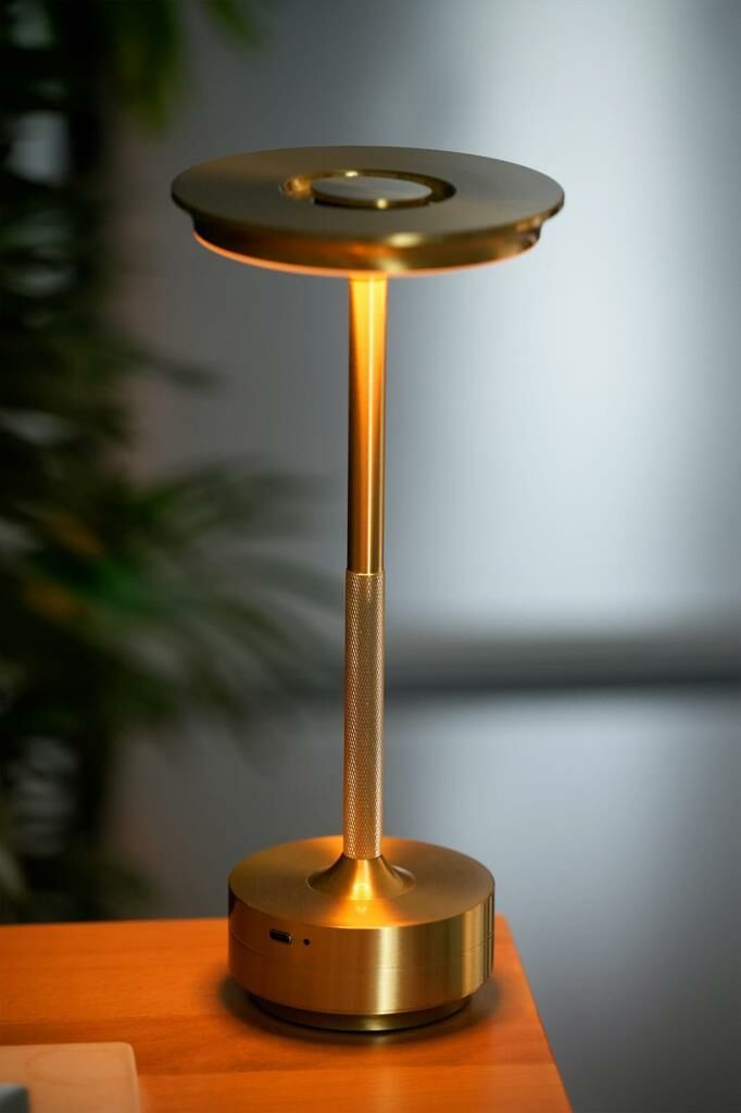 ALTIN DOKUNMATİK LEDLİ MASA LAMBASI 27CM