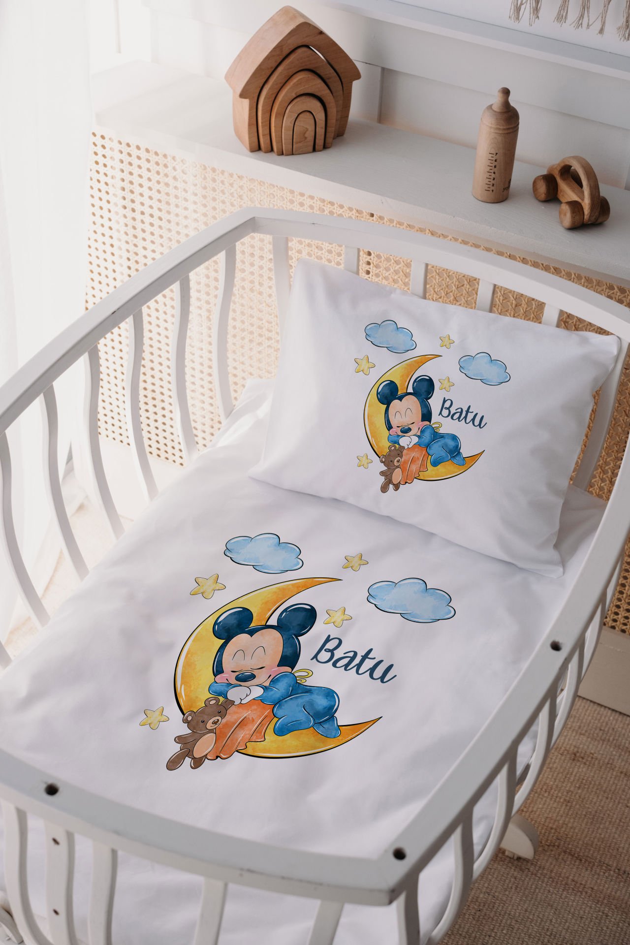 %100 Delux Pamuk İsme Özel 60x100 Anne Yanı Beşik Nevresim Takımı Mickey