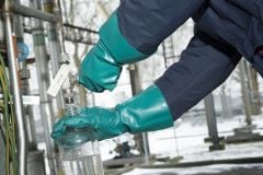 ANSELL ALPHATEC 58-335 MEDİUM NİTRİL KAPLI GIDA UYUMLU KİMYASAL DİRENÇLİ UZUN İŞ ELDİVENİ