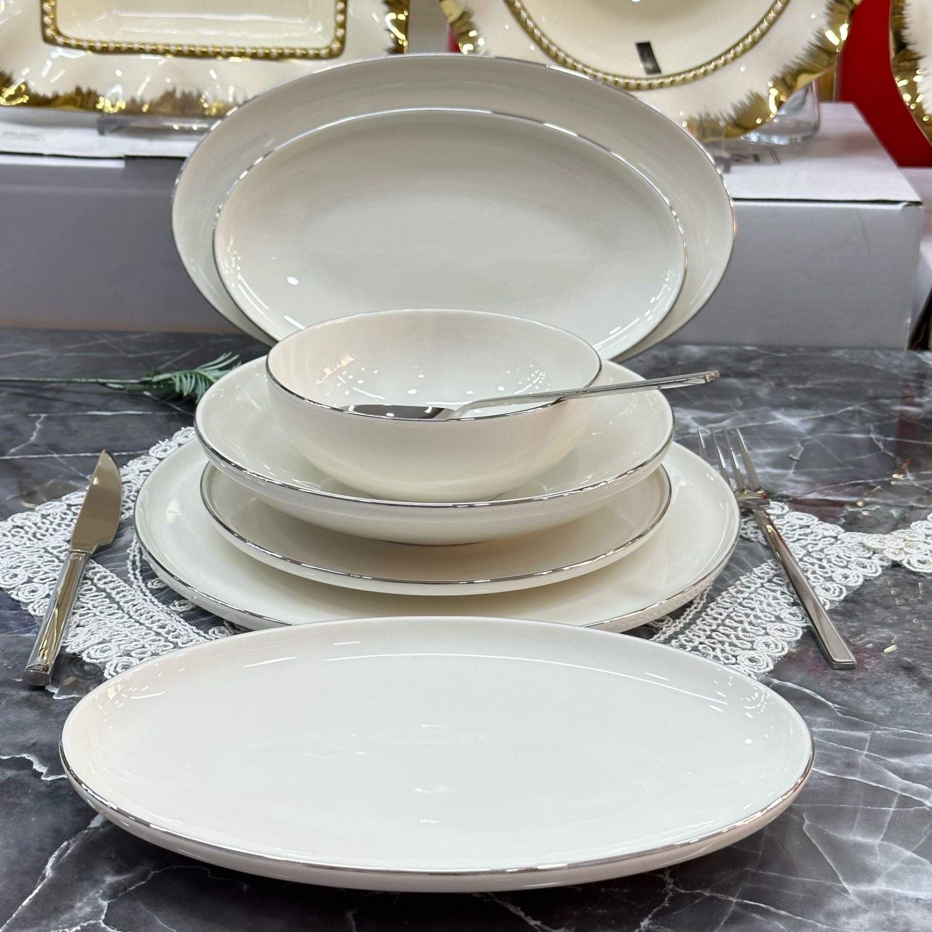 ARDEN 6 KİŞİLİK 27 PARÇA GUMÜŞ YEMEK TAKIMI