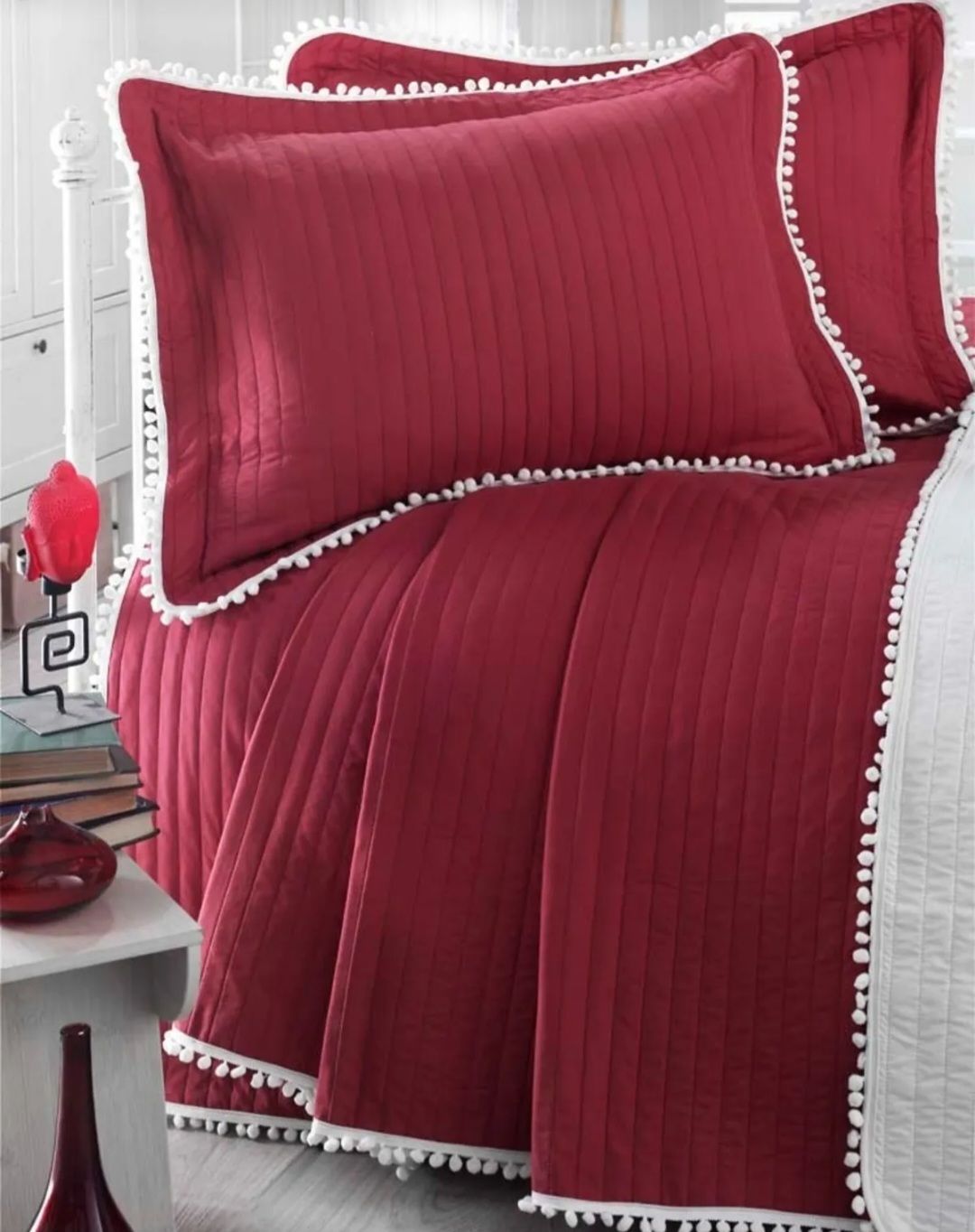 Bordo Renk Çift Kişilik Ponponlu Yatak Örtüsü 180x250