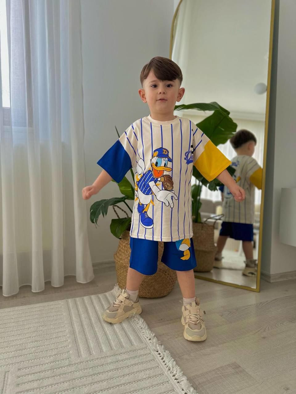 Donald Duck Şortlu Takım