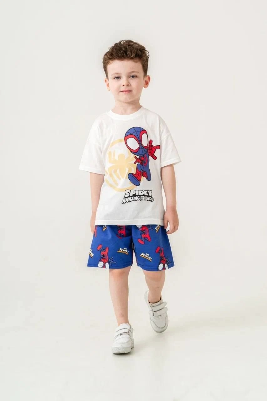 Spiderman şortlu