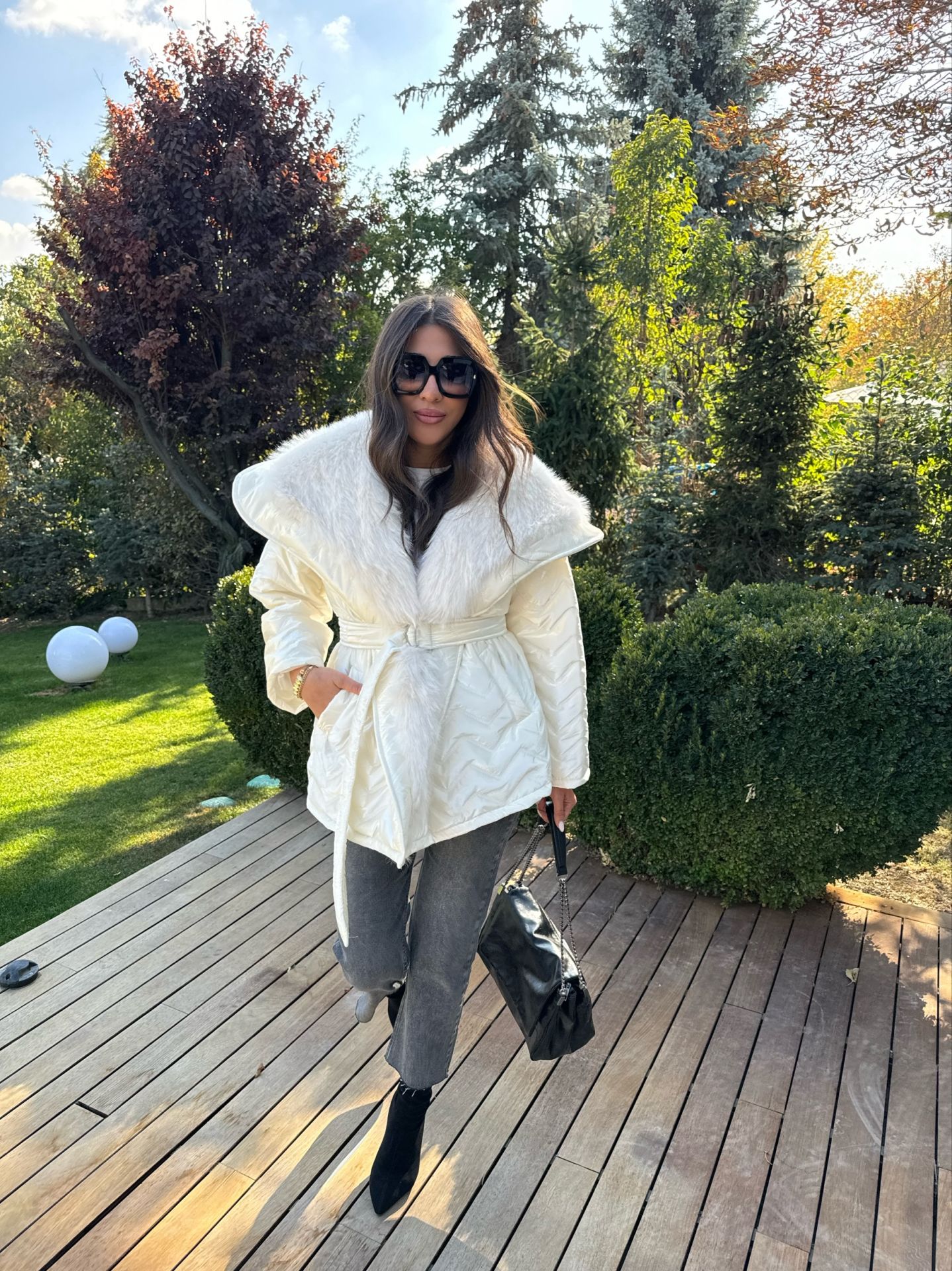 İnci beyaz puffy kürklü mont