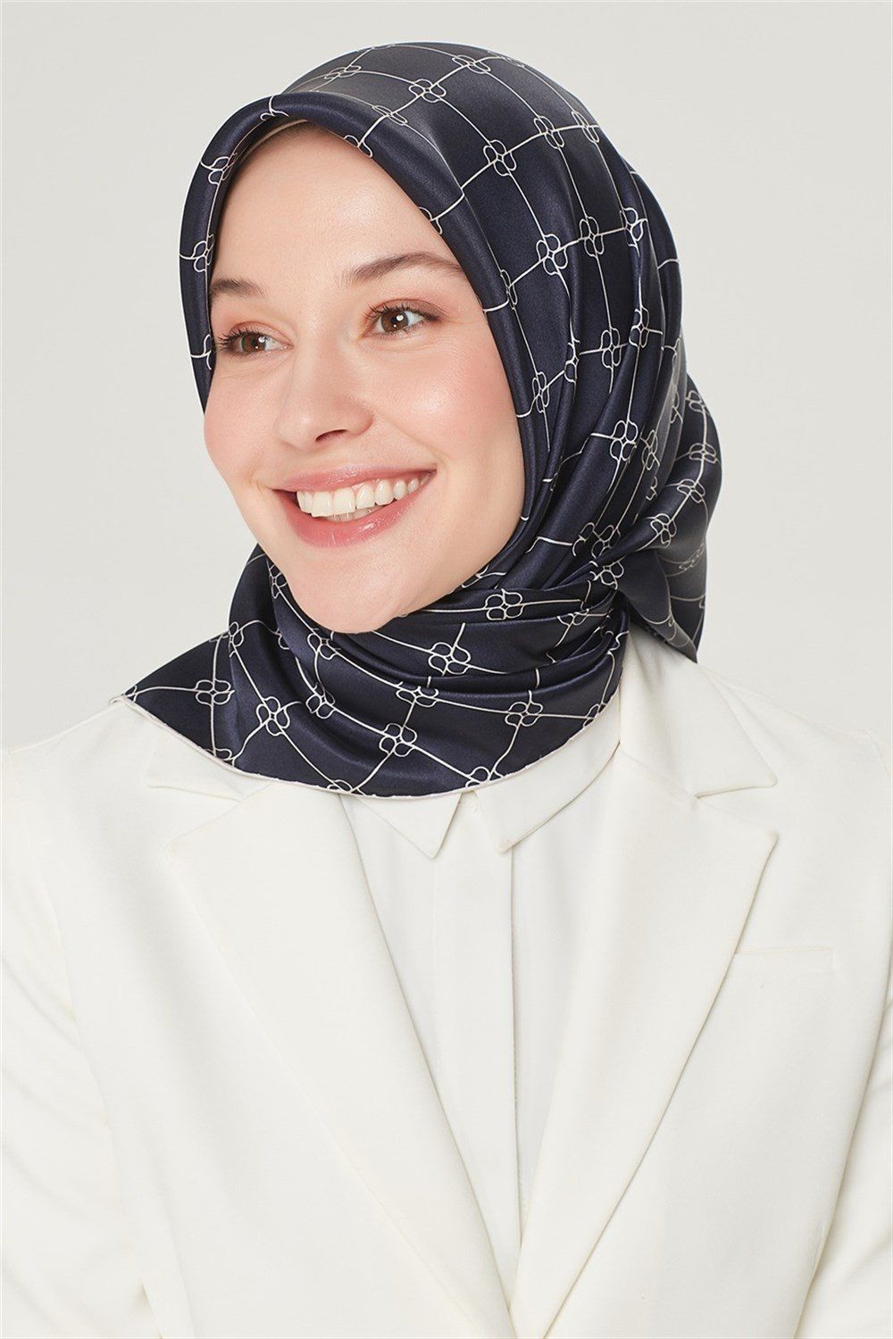ARMİNE İPEK EŞARP NOSTALJİ 8555-15 LACİVERT