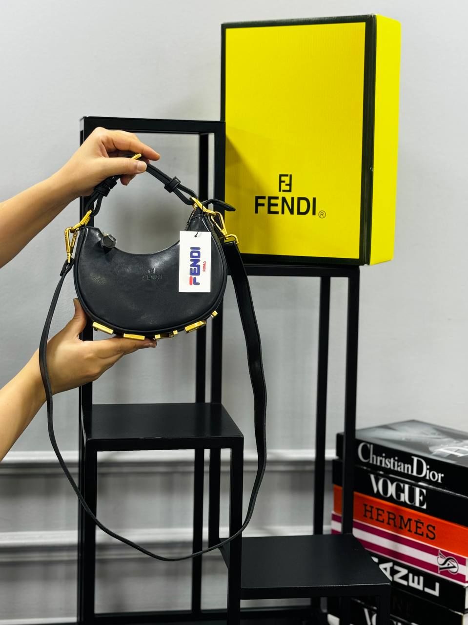FENDİ DERİ BAYAN ÇANTA KAYIK MODELİ KÜÇÜK BOY SİYAH