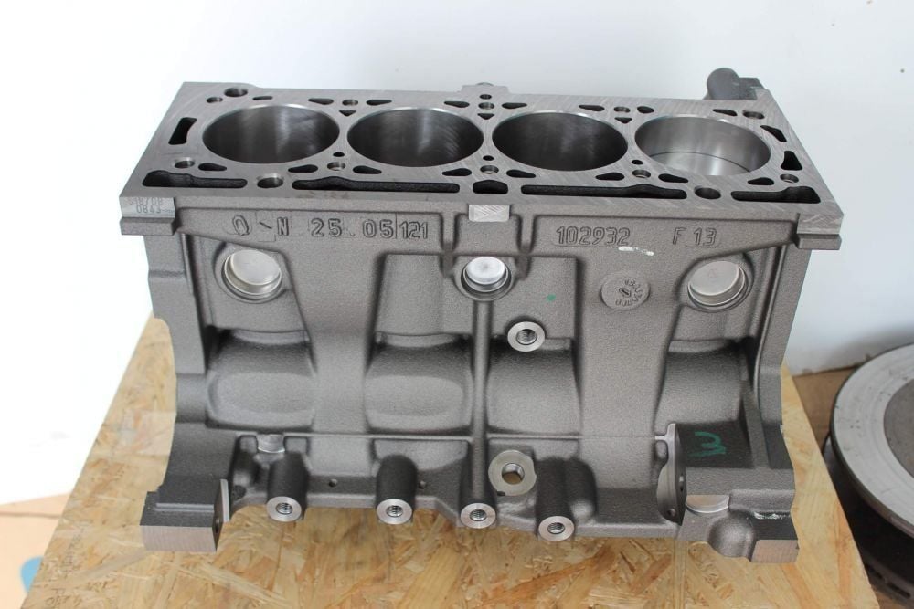 Logan 1-I Sandero 1-I Motor Bloğu (Blok) K7M-K7J 110108138R-7701477409-7701479054 -Renault Mais