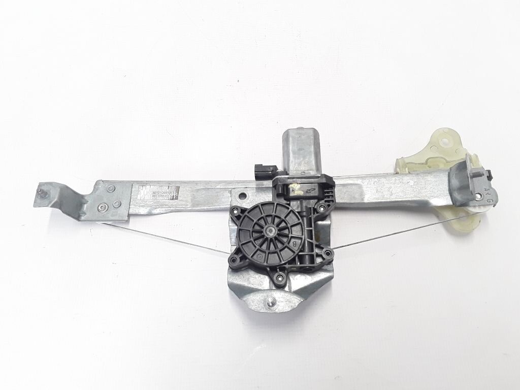Captur 1-I Sol Arka Cam Krikosu Motorlu (2013-2020) 827012973R -Renault Mais