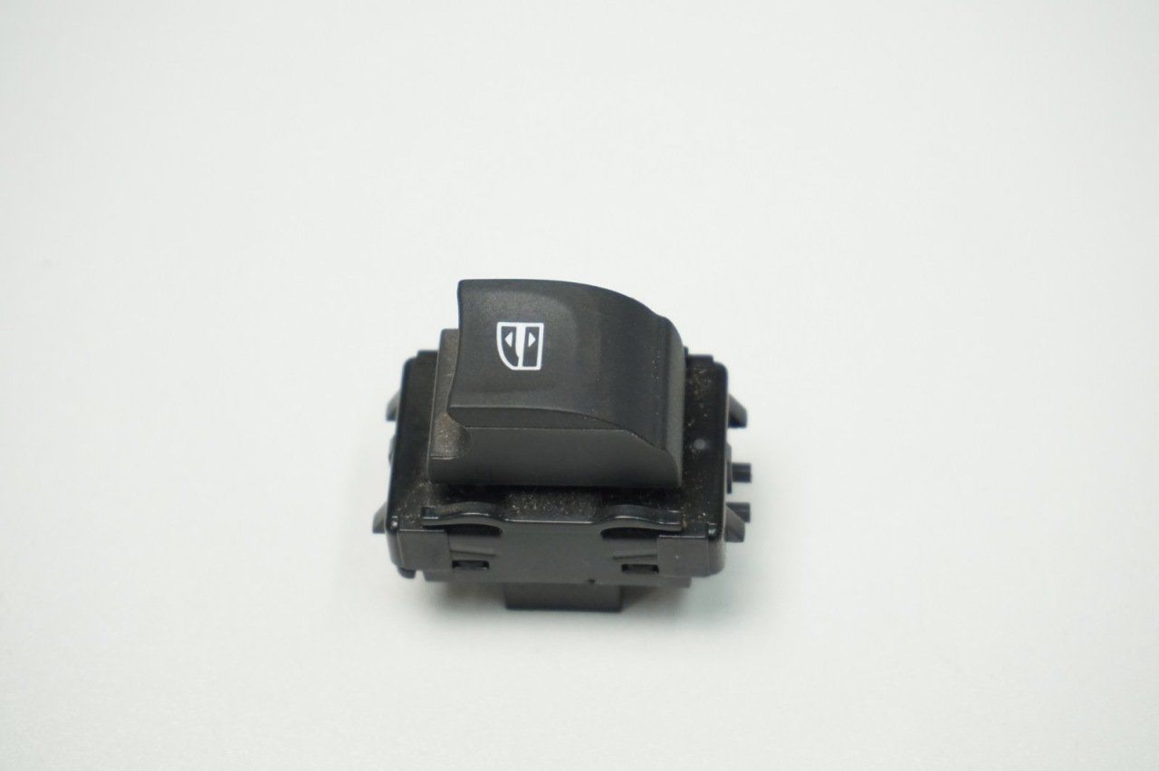 Fluence Arka Cam Düğmesi Butonu (2010-2016) 254210001R -Renault Mais