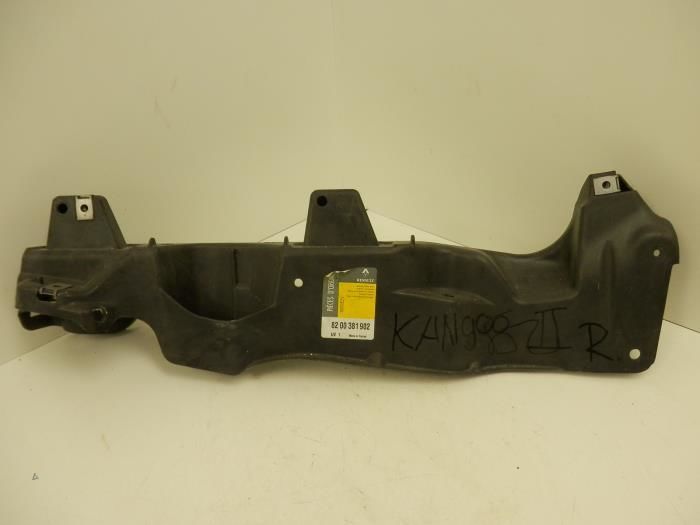 Kango 3-III Sağ Ön Çamurluk Bağlantı Bakaliti Suport (2008-2012) 631221176R-8200381902 -Renault Mais