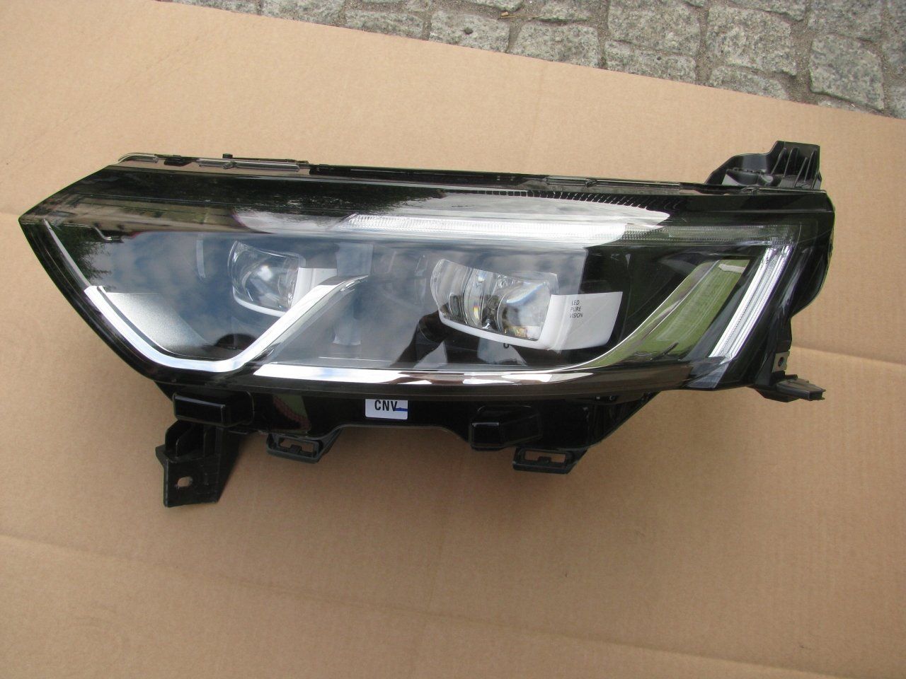 Koleos 2 - II Sol Far 260604608R -Renault Mais