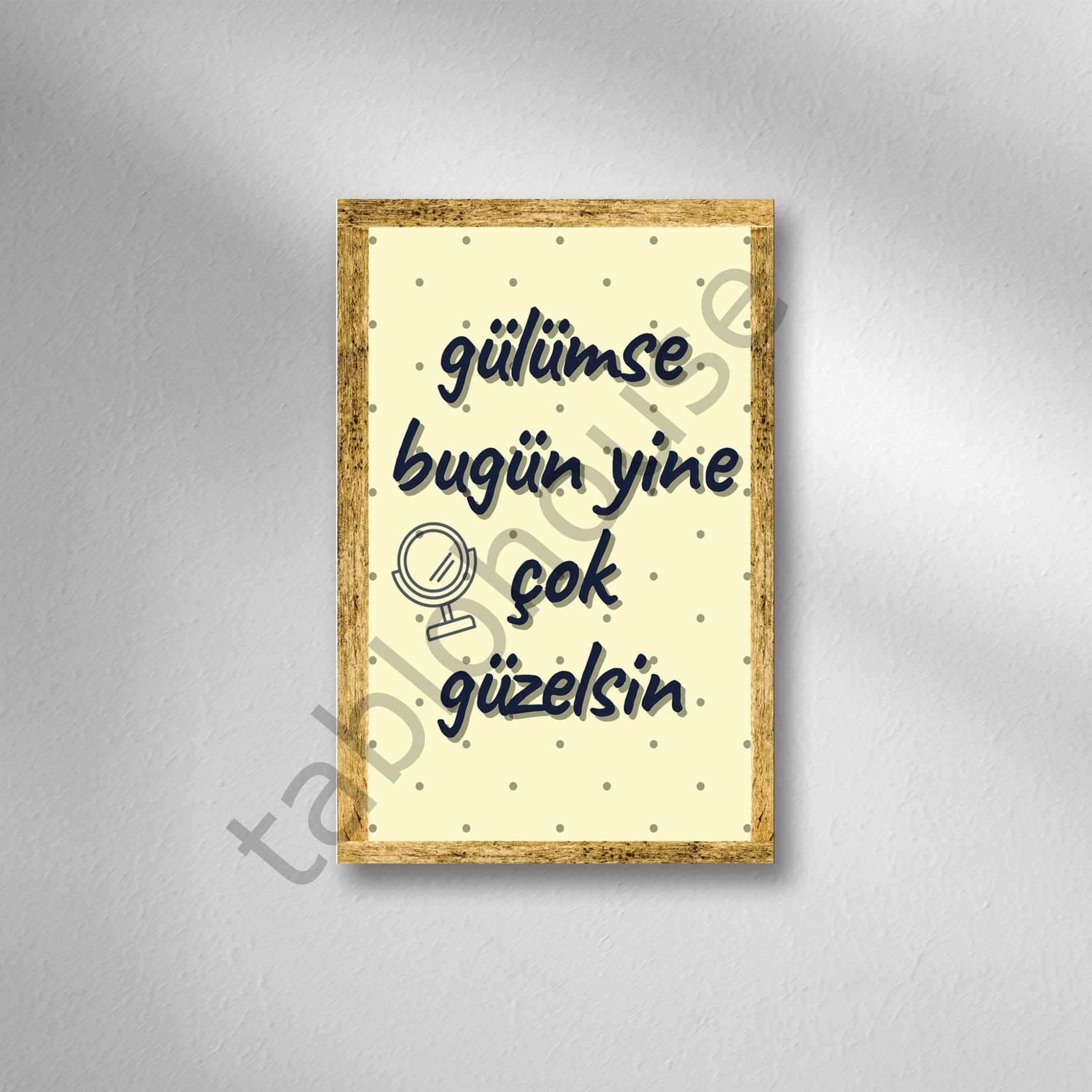 Gülümse Bugün Yine Çok Güzelsin Retro Ahşap Poster