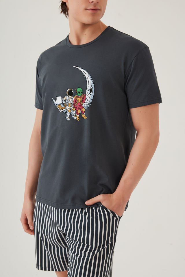 Erkek Pamuklu Füme Baskılı Cepli Şort Pijama Takımı XL