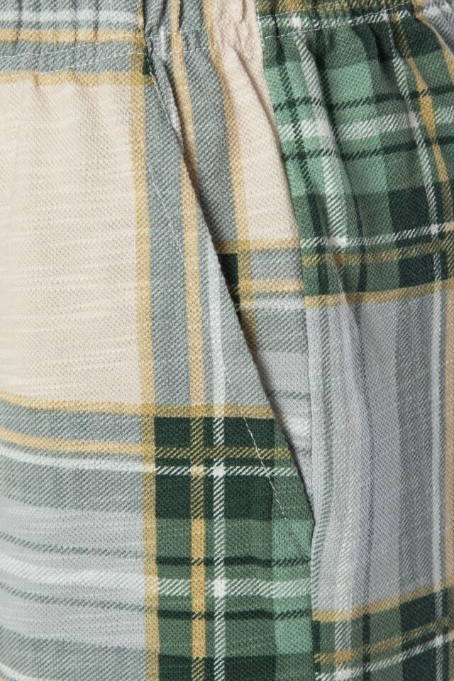 Erkek Pamuklu Yeşil Ekose Desenli Cepli Şort Takım S