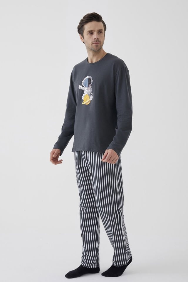 Erkek Pamuklu Uzun Kollu Üst Astronot Baskılı Alt Çizgili Pijama Takımı Gri - Beyaz - 2XL