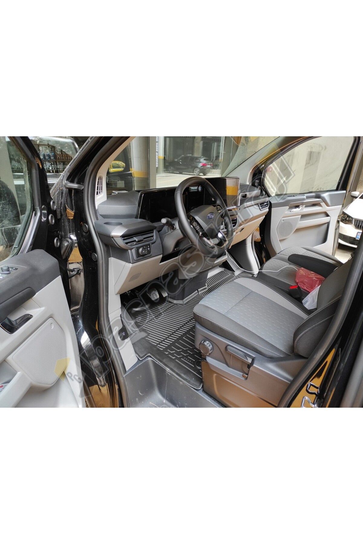 Ford Tourneo Custom (MANUEL) 3d Havuzlu Maxi Paspas, 2024-