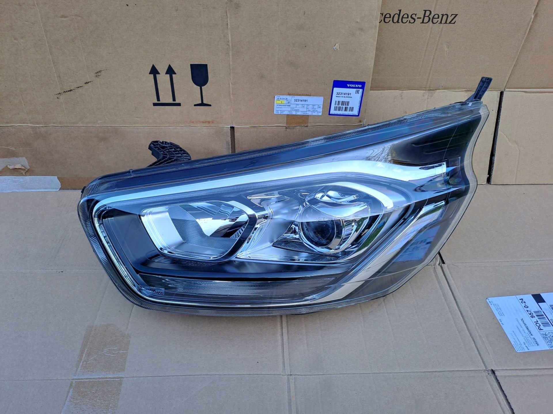 Ford Custom 2018 Model Sonrası Sol Far Ford Orijinal