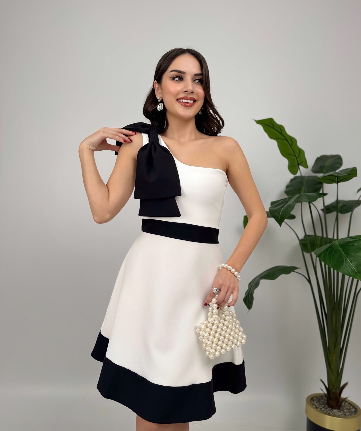 2098 OMUZ FİYONK GARNİLİ MİNİ ELBİSE WHİTE - BEYAZ