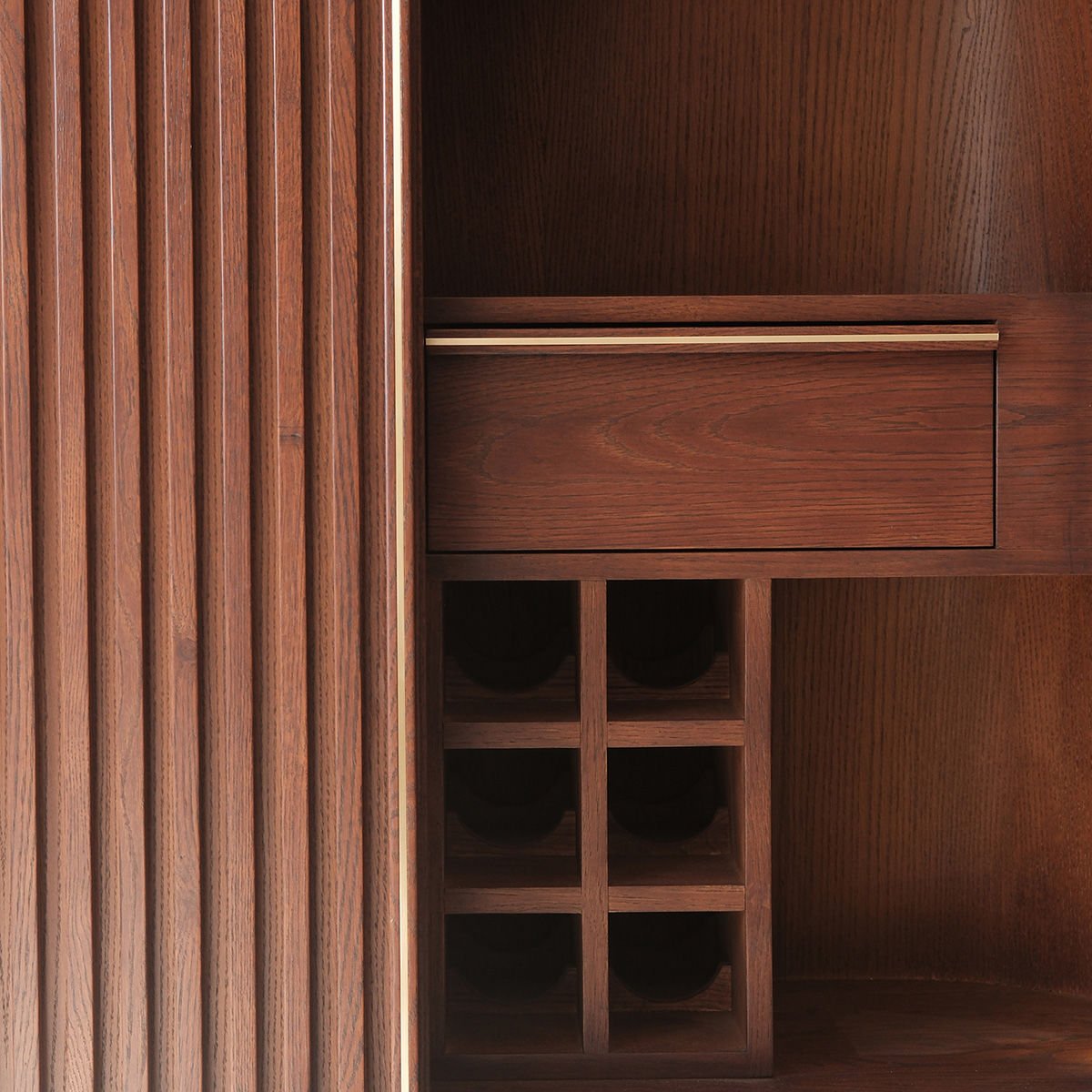 The newest member of the Solid Oak DOCIA Series: DOCIA Bar Cabinet