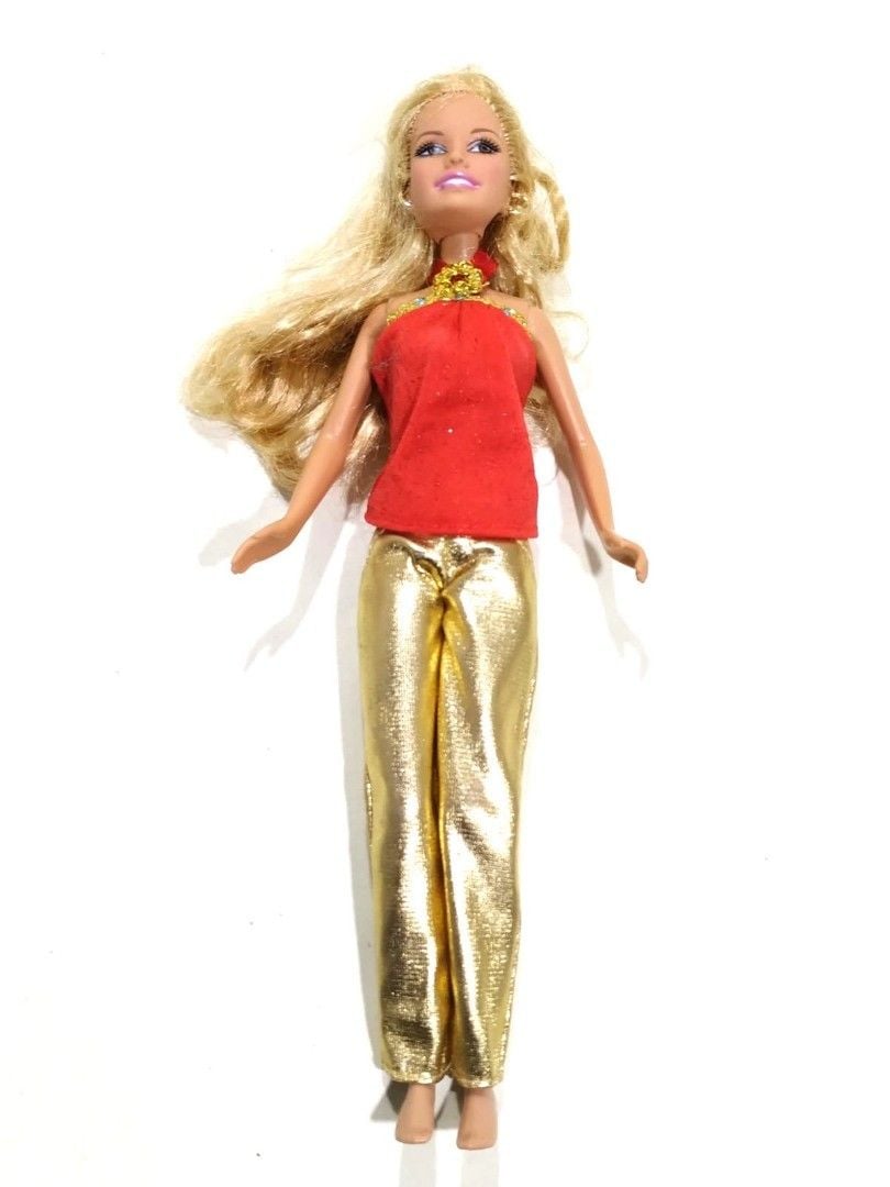 Mattel 2001 Barbie bebek - Oyuncak