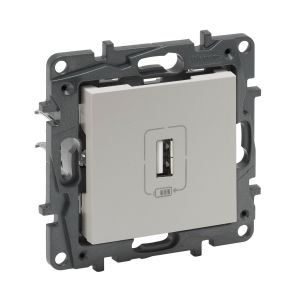 Legrand Raventi İnci Beyazı Tekli Usb Şarj Prizi 1100Ma 768997