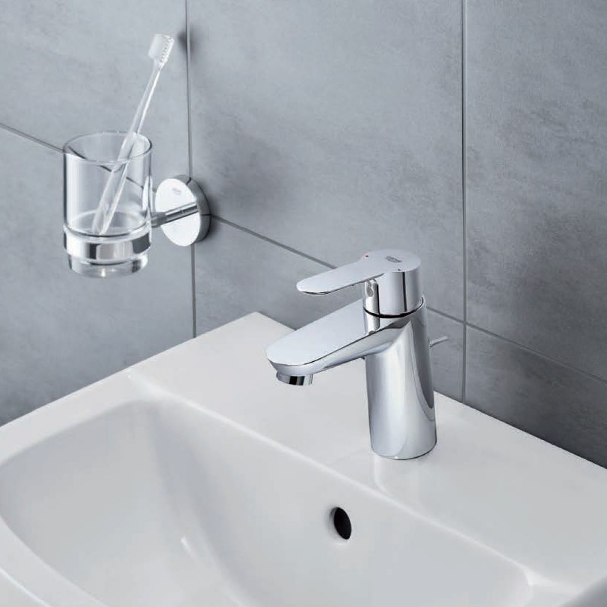 23758000 - Grohe BauEdge Lavabo Bataryası