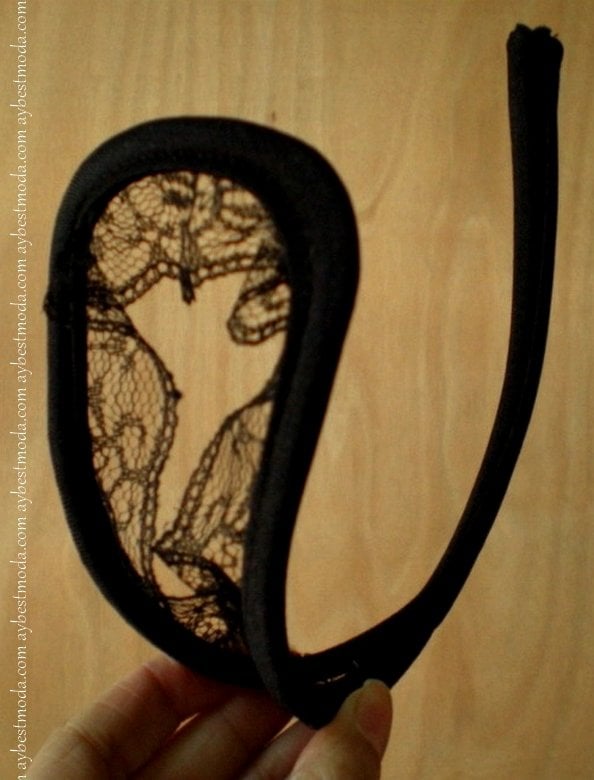 Siyah Desenli Özel Bölgesi Açık C-String ABM6233
