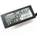 TOSHIBA Orjinal  Standart uç  5.5.2.5  19v 3.42A 65W Adaptör Şarj Cihazı